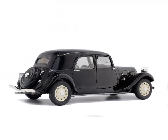 Schuco 1:18 Citroën Traction IICV, Black, 1937 7 Schuco 1:18 Citroën Traction IICV, Black, 1937 – Bild 5