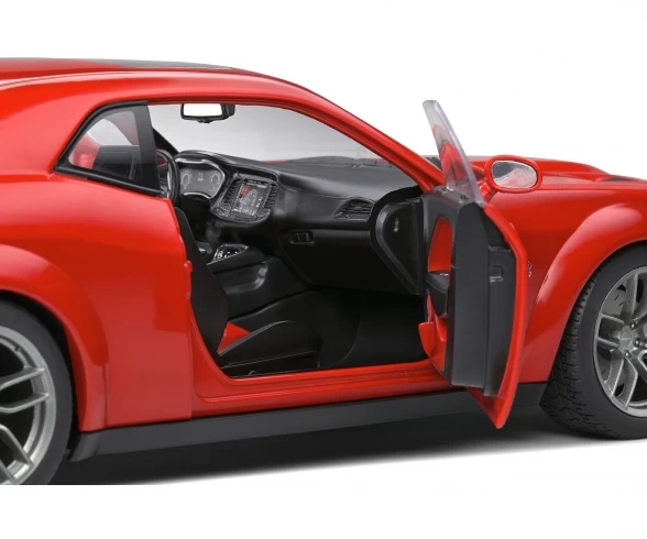 Schuco 1:18 Dodge Challenger R/T Red 11 Schuco 1:18 Dodge Challenger R/T Red – Bild 9