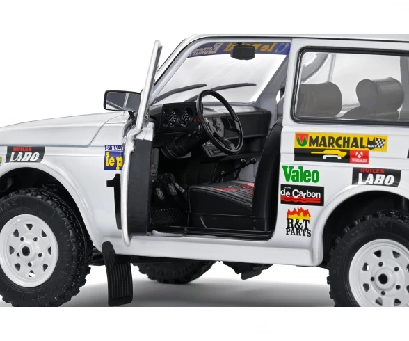 Schuco 1:18 Lada Niva #157 White 7 Schuco 1:18 Lada Niva #157 White – Bild 5