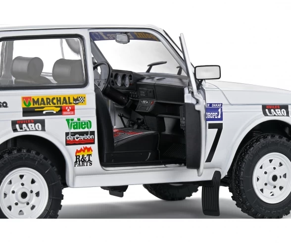 Schuco 1:18 Lada Niva #157 White 10 Schuco 1:18 Lada Niva #157 White – Bild 8