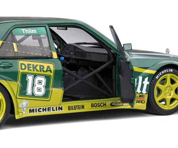 Schuco 1:18 Mercedes-Benz 190 Evo II Green #18 11 Schuco 1:18 Mercedes-Benz 190 Evo II Green #18 – Bild 9