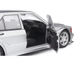 Schuco 1:18 Mercedes-Benz 190E Silver -Spielzeugverkauf 1 18 mercedes benz 190e silver 421187400 en 02